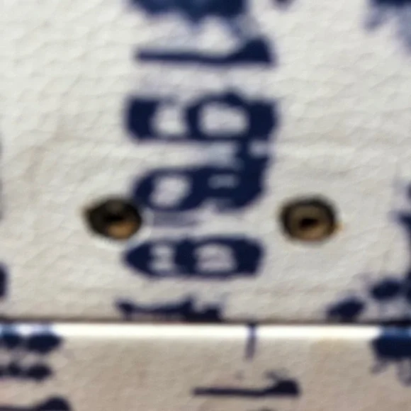 Crosley Black and White Patterned Turntable - Picture 10 of 12